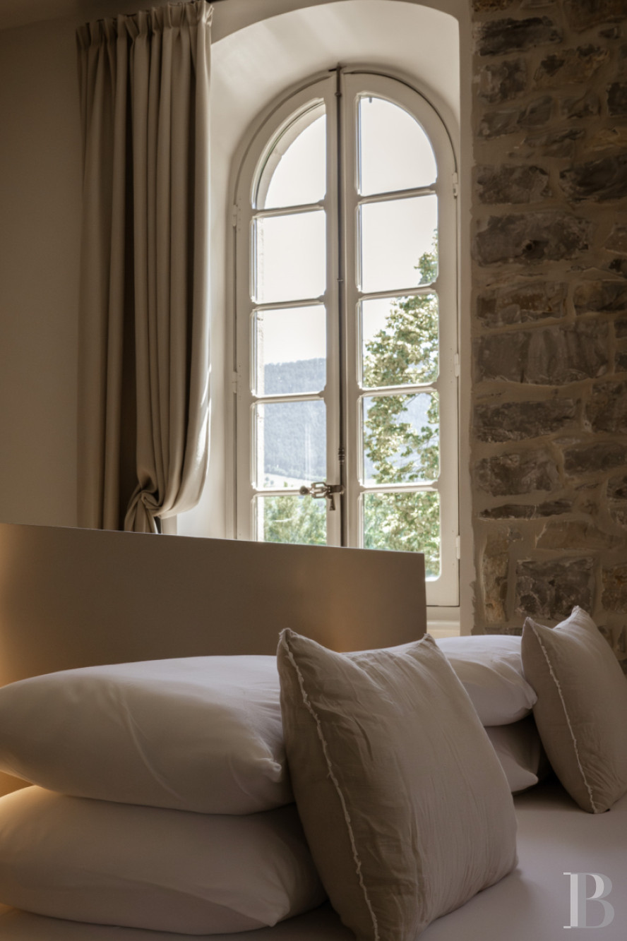 Dans l’Aveyron, aux portes de Millau, un ancien convent du 19e siècle en son jardin  - photo  n°19